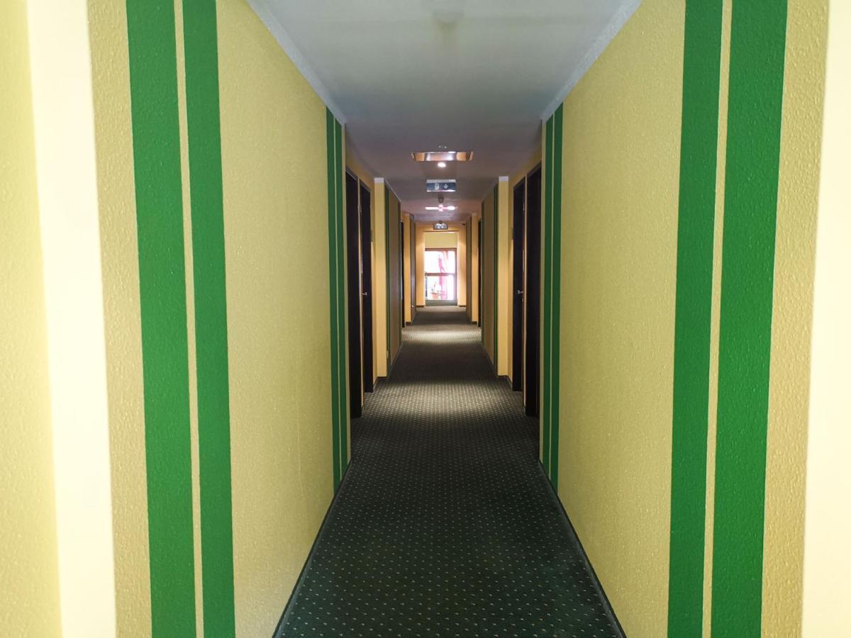 Acron Hotel Wittenberg Exteriör bild